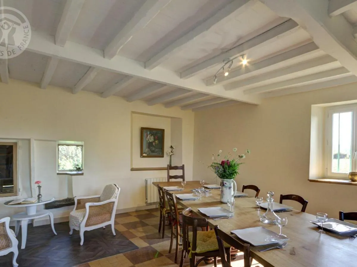 Holiday home Gite Spacieux Avec Jardin Arbore Et Jeux Enfants, A Proximite De St-Etienne Et Lyon - Fr-1-496-147 Montchal