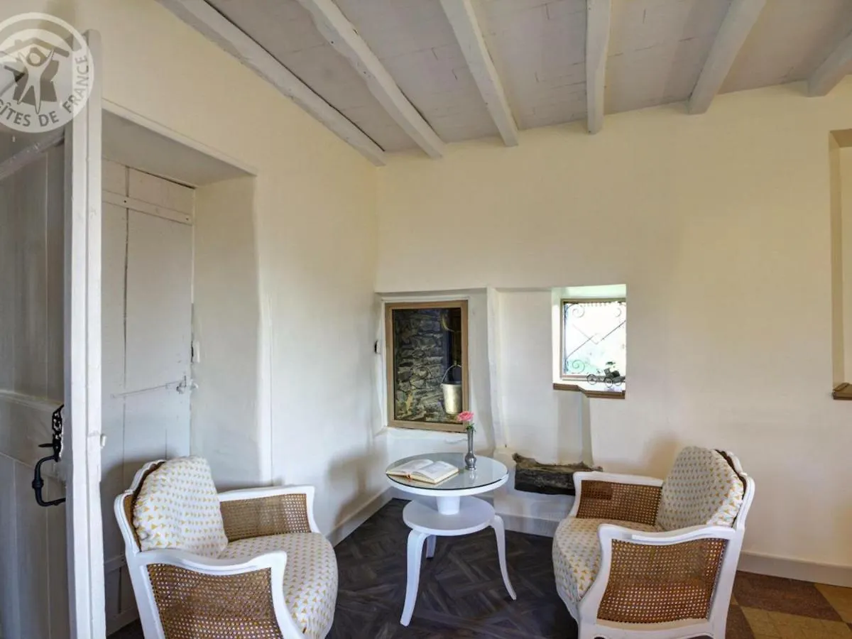 Gite Spacieux Avec Jardin Arbore Et Jeux Enfants, A Proximite De St-Etienne Et Lyon - Fr-1-496-147 Montchal Holiday home